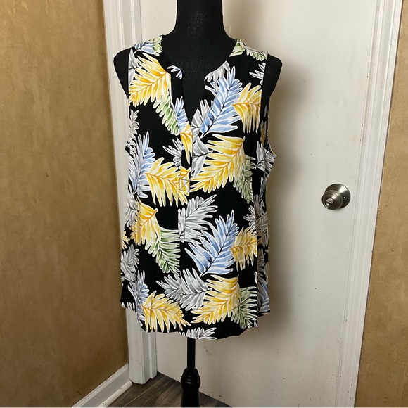 Crown & Ivy Blackmulti Icon Peasant Sleeveless Shirt. Size:L - Picture 3 of 7